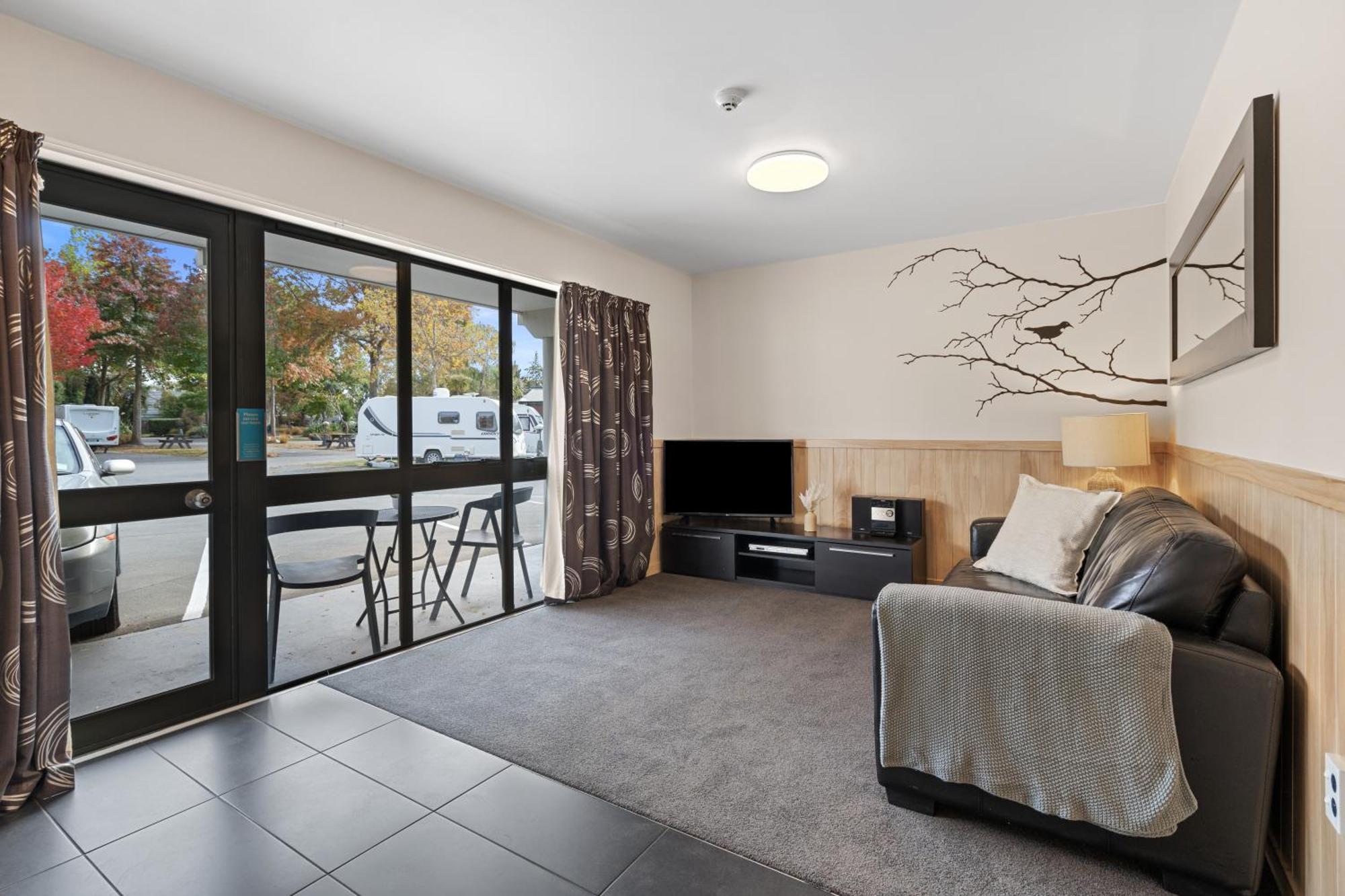 Tasman Holiday Parks - Christchurch Exterior foto A typical one-bedroom apartment