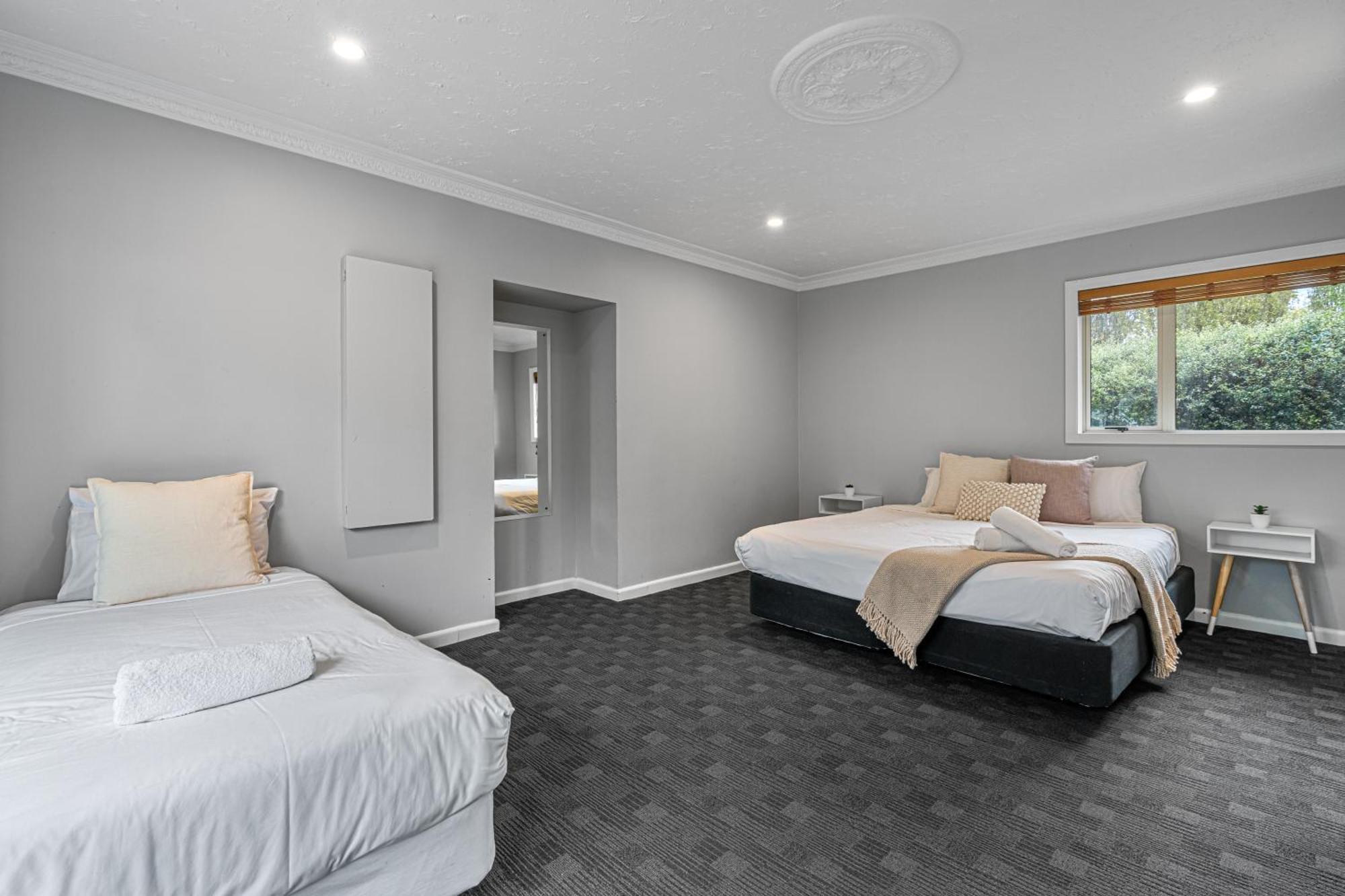 Tasman Holiday Parks - Christchurch Exterior foto A bedroom at the hotel